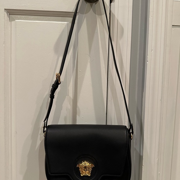 Versace Black Leather La Medusa Chain Shoulder Bag - Picture 5 of 16